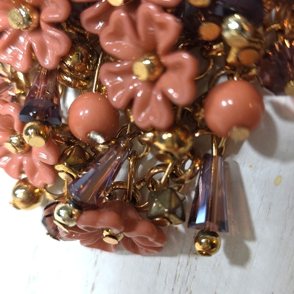 Unique Floral Gold Necklace EUC - Picture 5 of 7